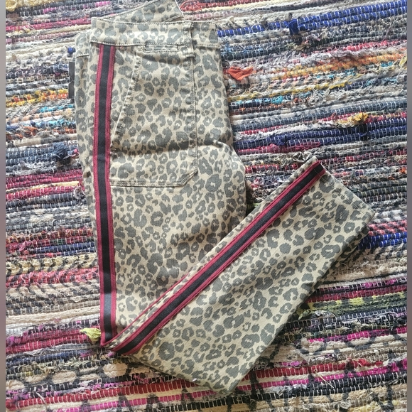 Jeans - Picture 4 of 6